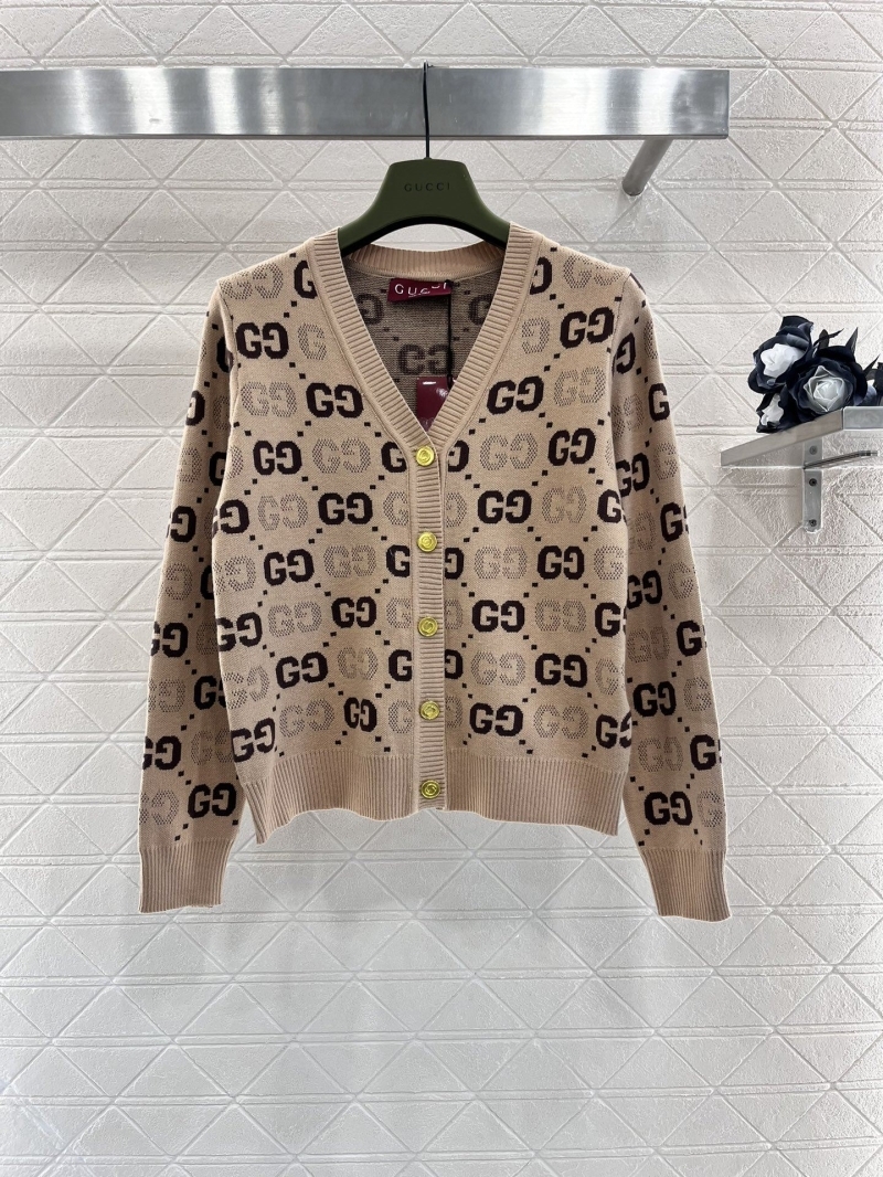 G*u*i coats